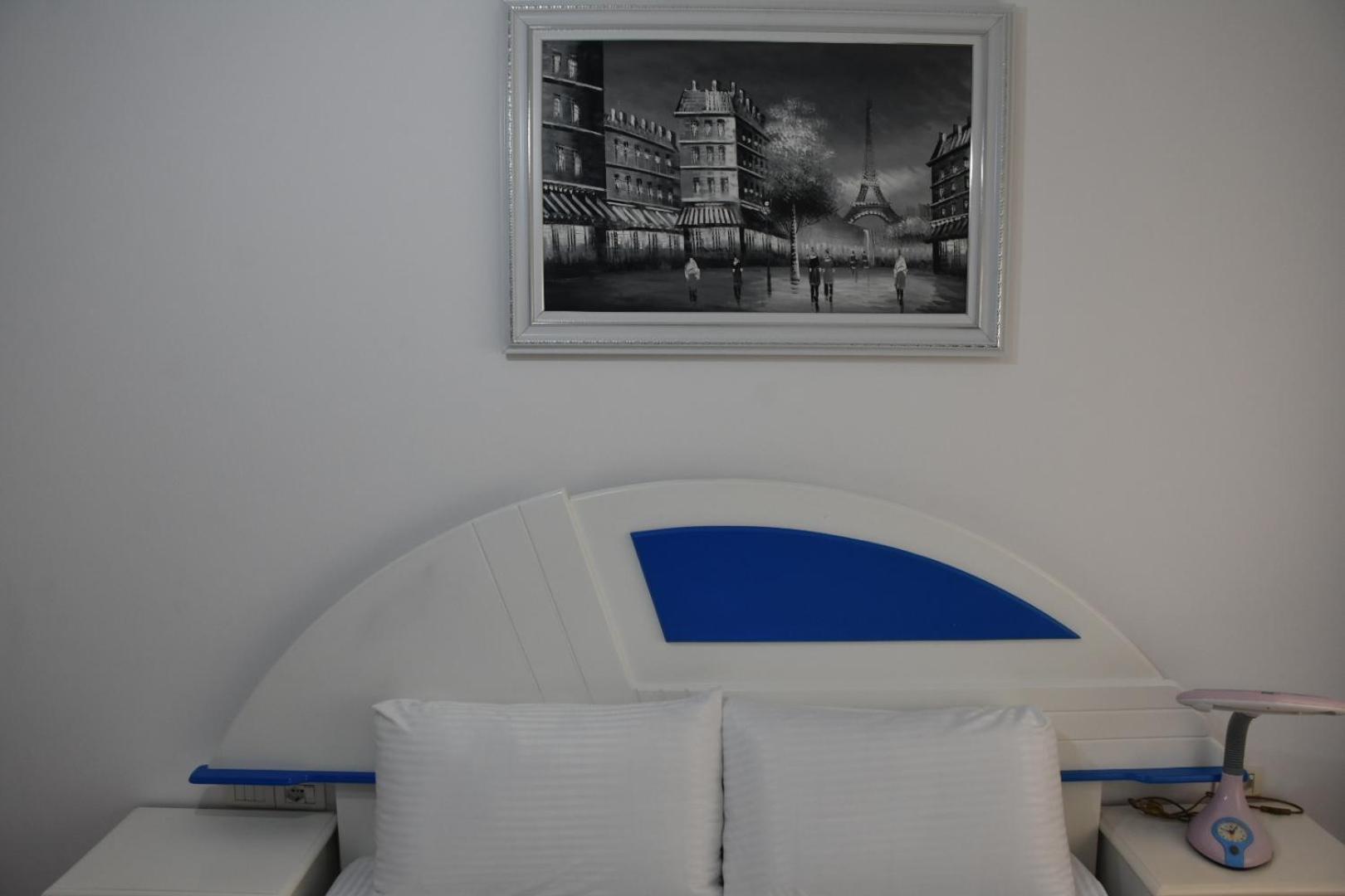 Leo Apartment Permet Luaran gambar